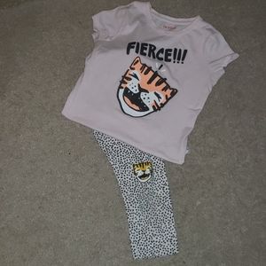 Bundle of tights/ankle length and shirt💋